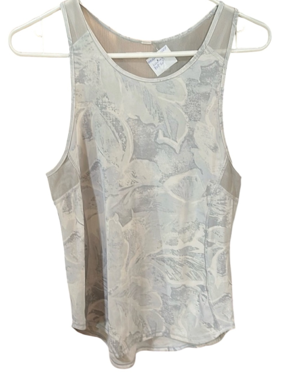 LuLuLemon Sculpt Tank ll in”Tropical Shadow Starlight Multi” Pattern. Mesh Back